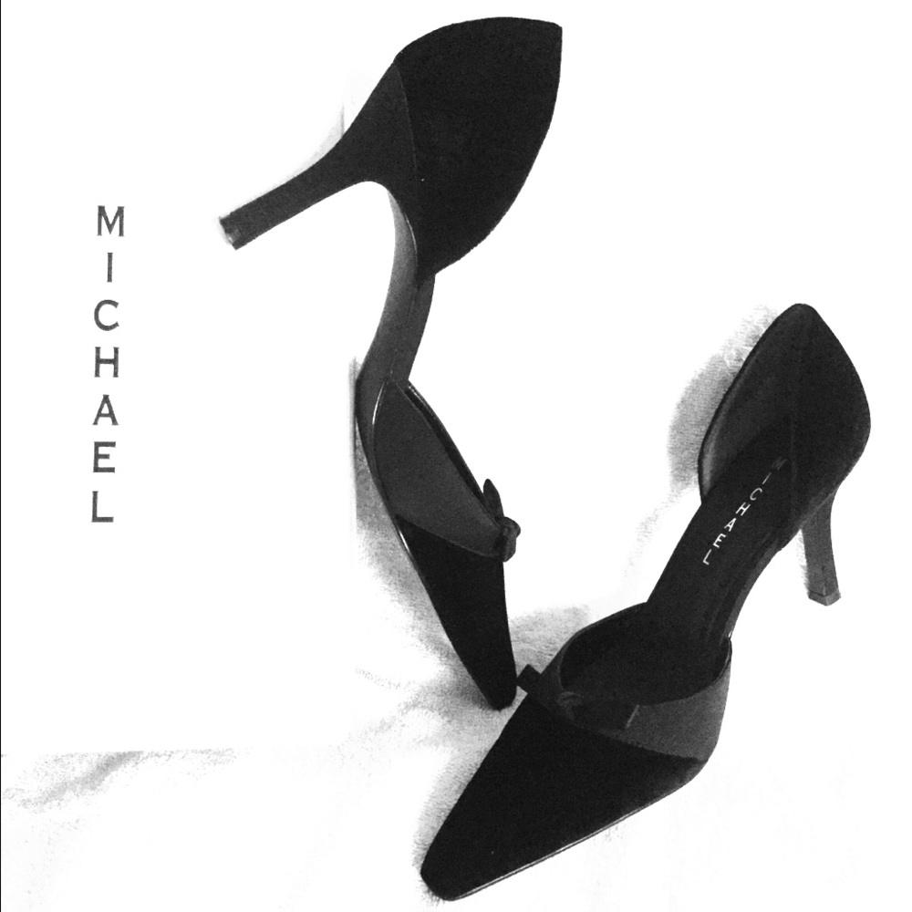 MICHAEL  SHANNON Black Velvet Heels